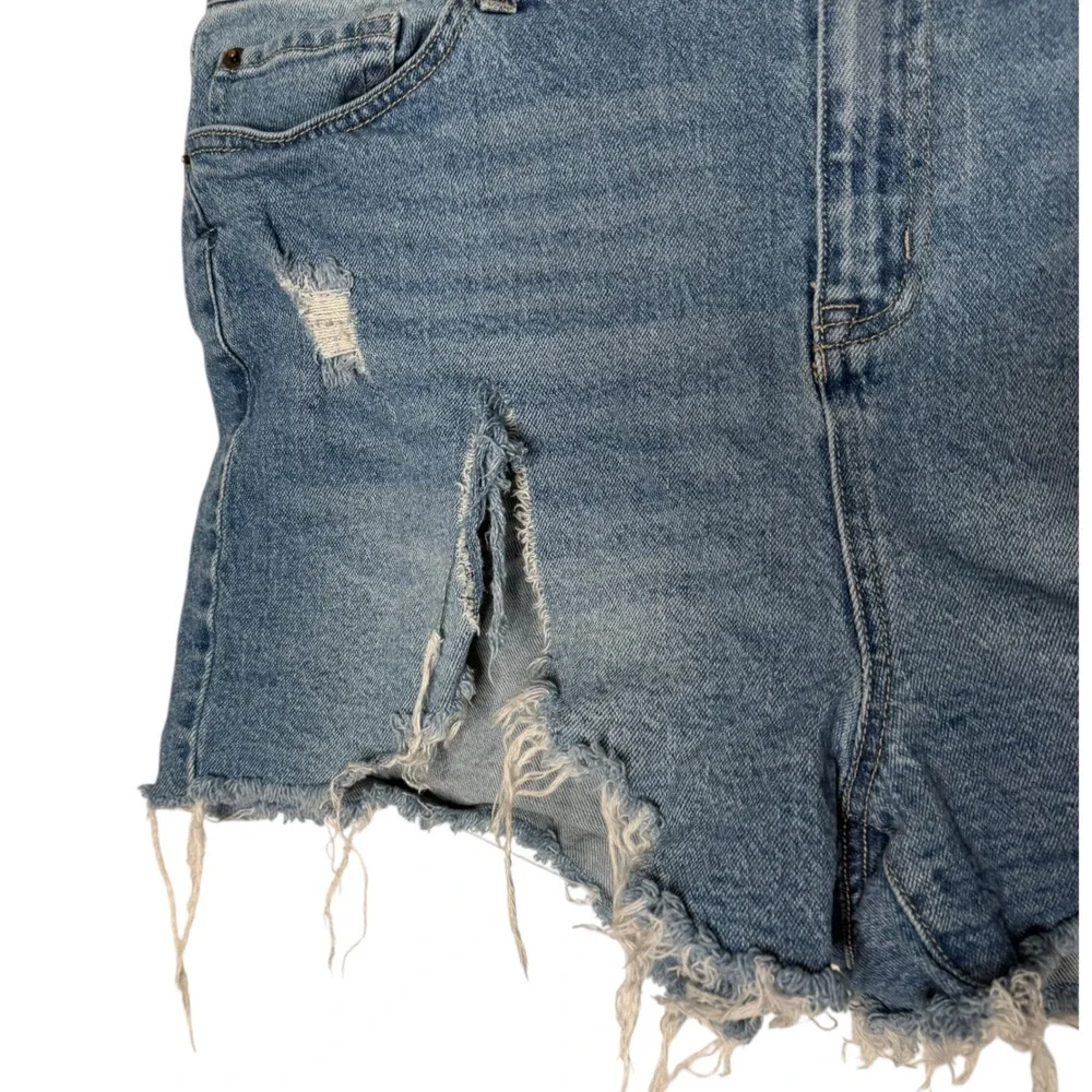 Torrid Plus Size 20 High Rise‎ Denim Shorts Distressed Frayed Cutoff Boho Grunge
